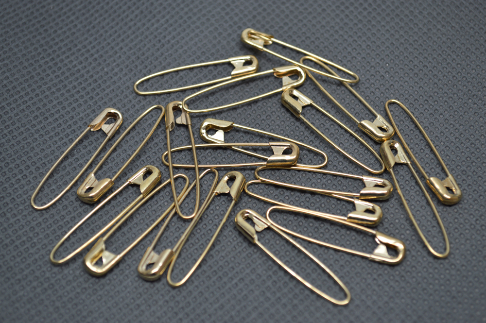 Brass Coiless Safety Pins - Medium